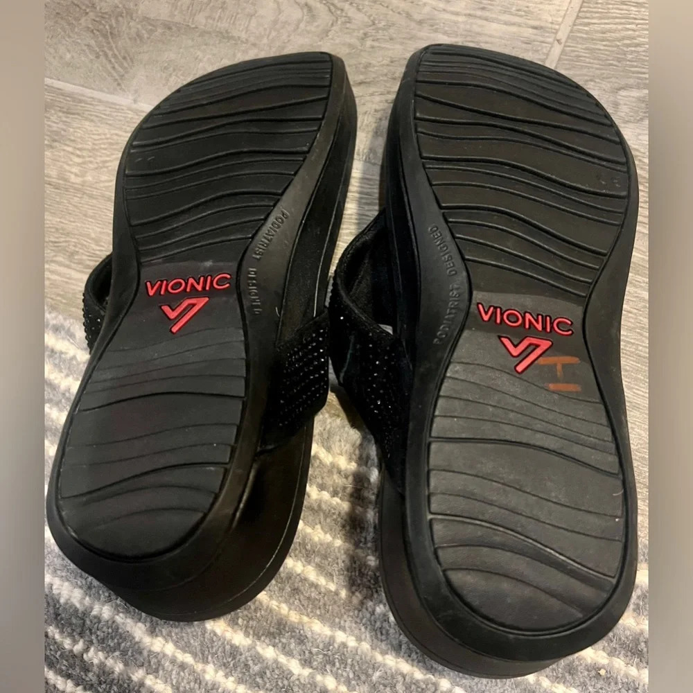 Vionic black glittered sandals size 8 - Picture 11 of 12